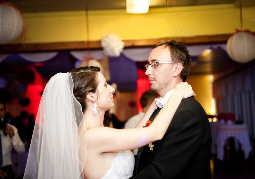 Bride And Groom Dancing At The Wedding Reception Royalty Free